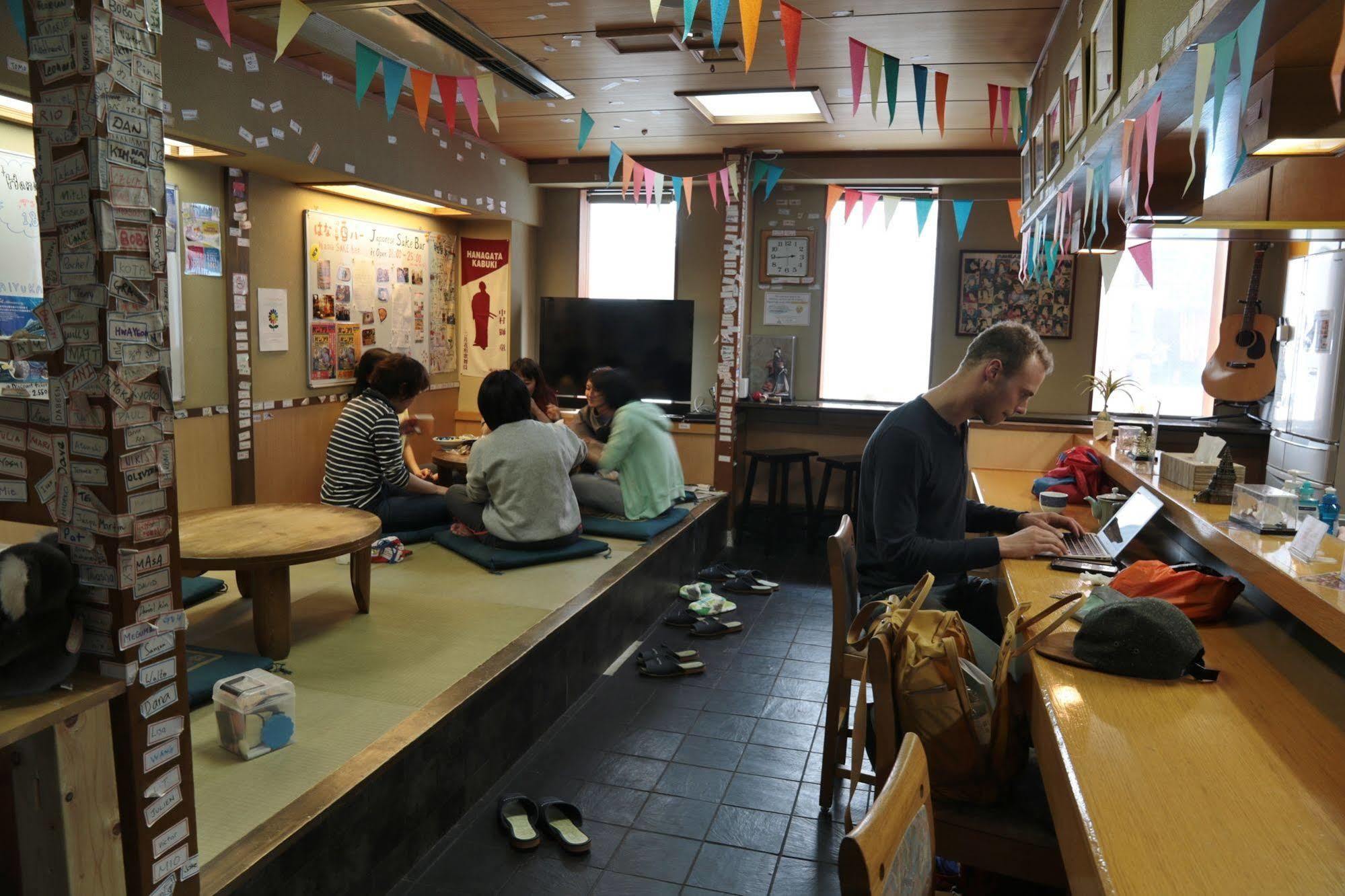 外国人staffがいるinternationalなhostel - Osaka Hana Hostel - Εξωτερικό φωτογραφία